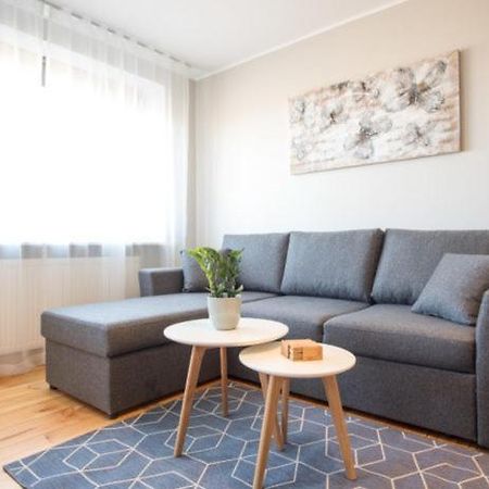 Dream Stay Apartment With Free Parking Close To Central Bus Station Reval Esterno foto